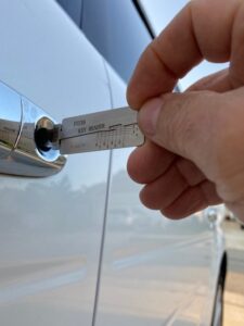 Read more about the article Automobile Door Lock Opening